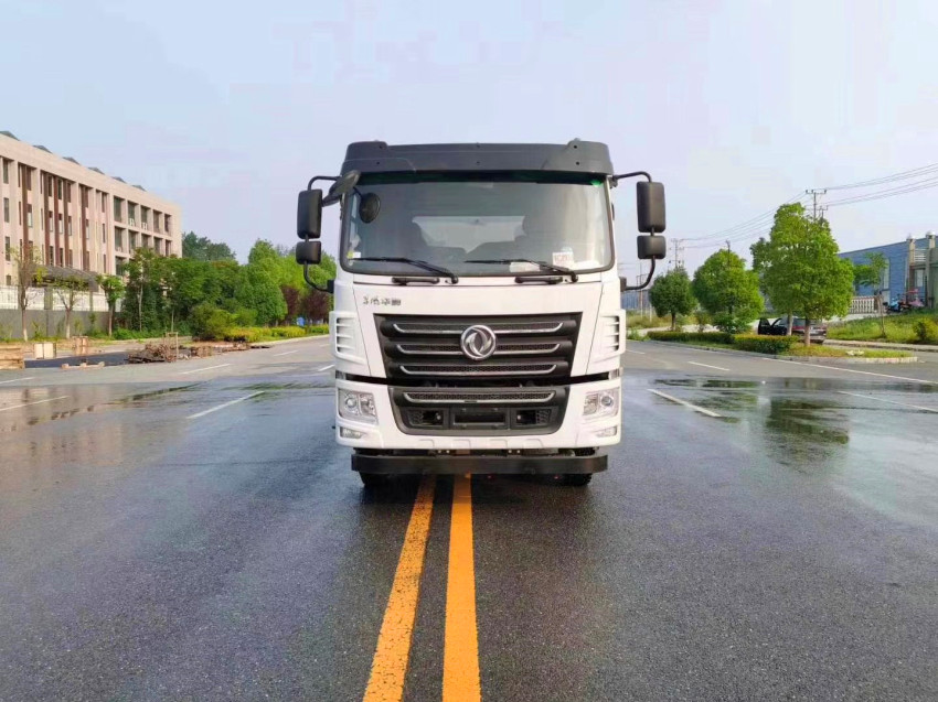 東風轉底12噸灑水車 東風轉底12噸灑水車