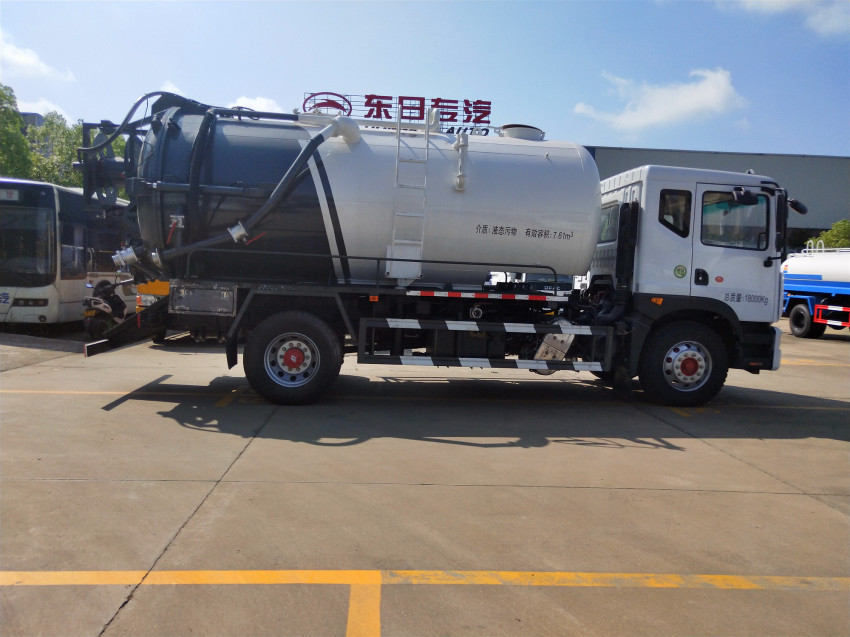 東風D9吸污車 東風D9吸污車