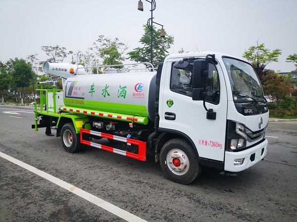東風(fēng)多利卡5方灑水車