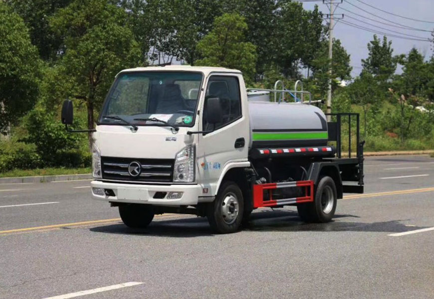凱馬藍(lán)牌2噸灑水車圖片